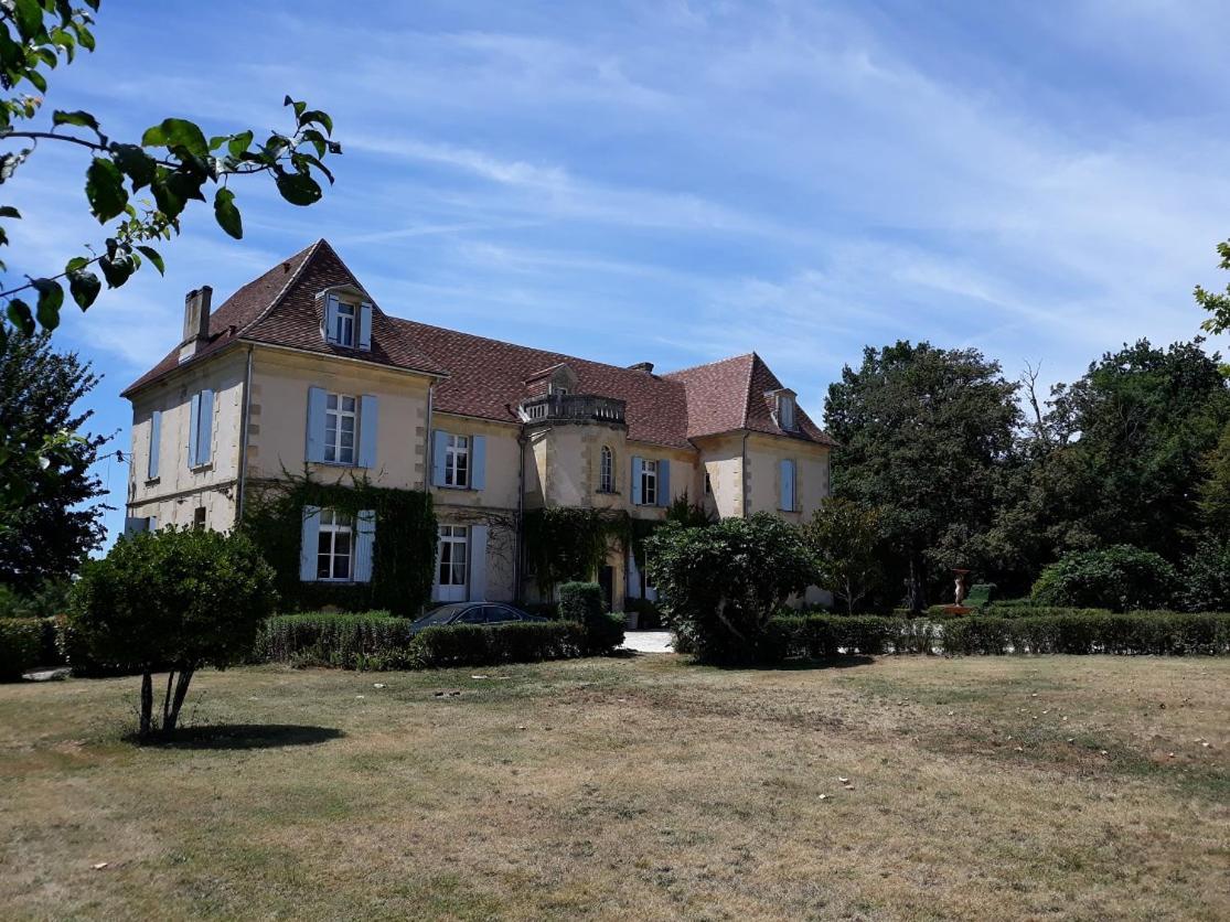 Château Le Tour - Chambres d'Hôtes Faux  Exterior foto